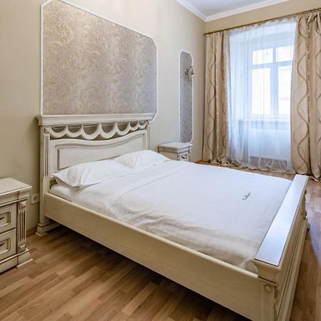 Romari Сербська 9 Apartment Lviv Bagian luar foto