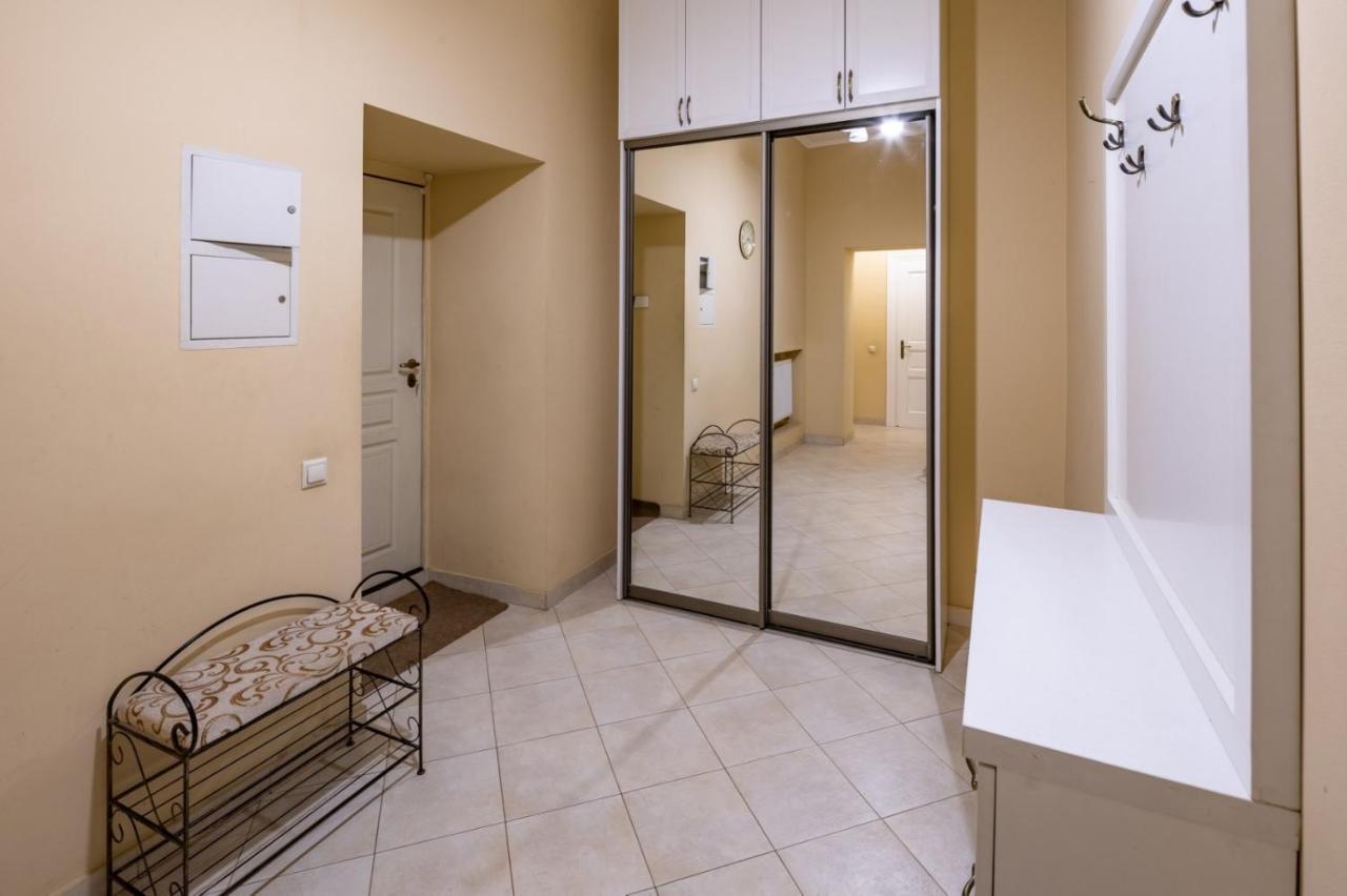 Romari Сербська 9 Apartment Lviv Bagian luar foto